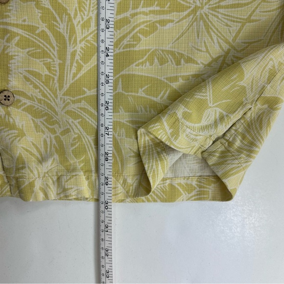 Tommy Bahama Men's Yellow Tropical Shirt Size Medium - Picture 5 of 6